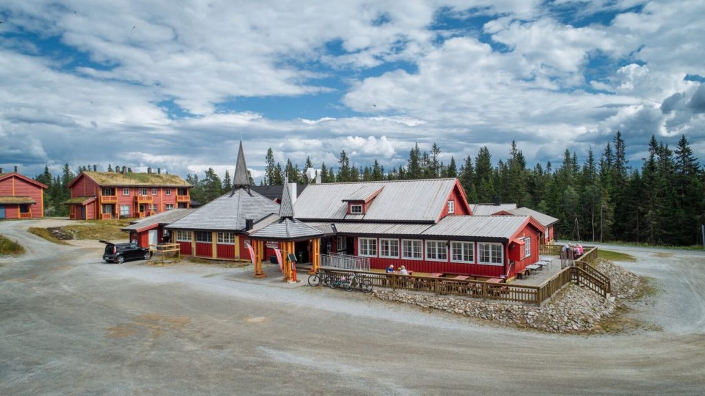 HOLDER ÅPENT: Budor gjestegård holder åpnet med enkel servering i romjula. FOTO: VisitBudor