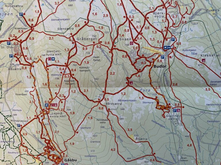 NYTT LØYPEKART: Det nye løypekartet tar for seg større område, og har for første gang med løyper for fristil. FOTO: Margrethe Ruud Skjeseth