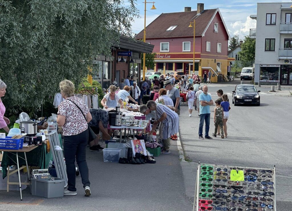 FRA SOMMER I SENTRUM 2021  FOTO: Løten kommune