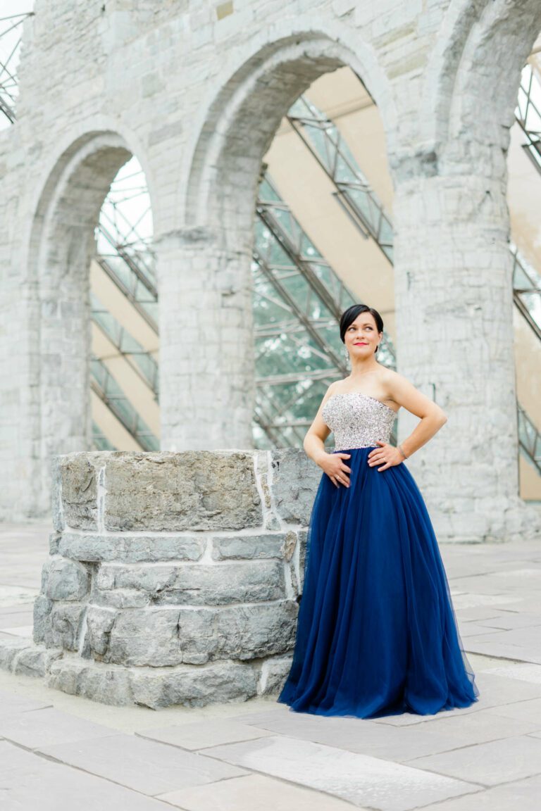 KJENTE NAVN: Sopranen Magnhild Korsvik skal fylle kirken med vakre toner på søndag, sammen med mange andre kjente navn. FOTO: Fruzsina Berkes