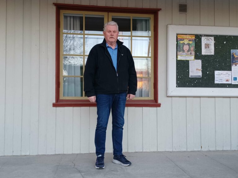 ÅRSMØTE: Willy Storsveen, styreleder på Bøndsen, håper flere tar turen til årsmøte 27. april i Storsalen. Styret er allerede valgt, men mange planer for fremtiden, trenger flere engasjerte Løtensokninger. FOTO: Line Larsen