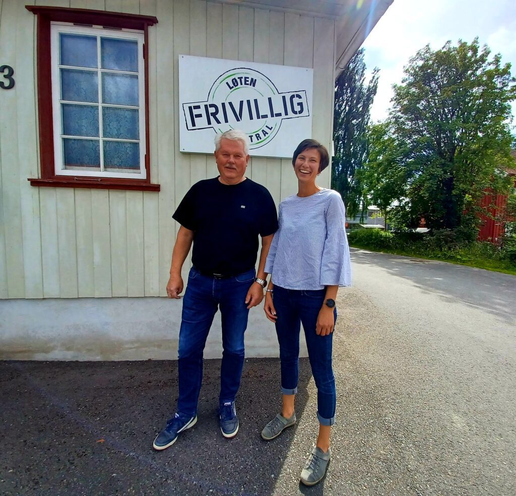 ET VIKTIG ARBEID: Både Willy og Trine har fulle dager, men vier begge mye av sin fritid til frivillig arbeid. FOTO: Line Larsen