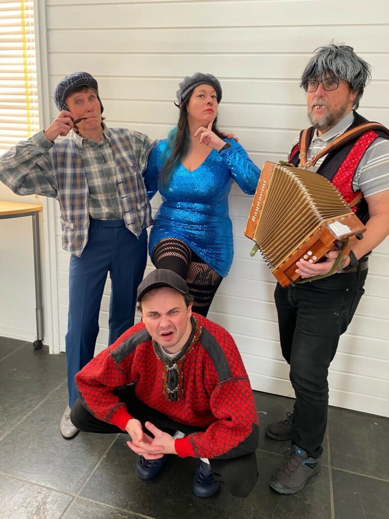 GLEDER SEG: Tove Nordby Øie, Hege Bakken, Arild Søby og Tommy Jørgensen er blant dem som blir å finne på scena i år.