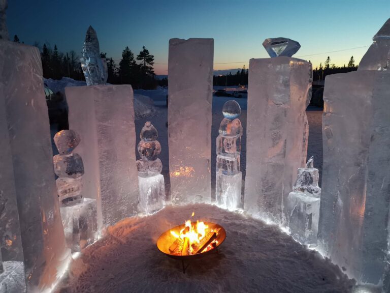 FLOTT KUNST: Under fjorårets Munchs vinterfestival fikk folk utfolde seg med både is- og snøkunst. Her de flotte isskulpturene. Alle foto: Løten kommune.