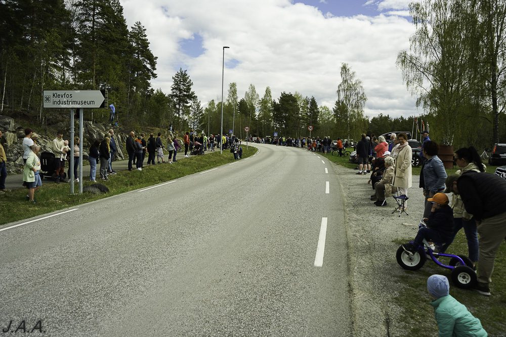 NY UTGAVE: Fjorårets olabilløp ble en stor suksess med flere hundre publikummere. Nå er Ådalsbruk velforening snart klare igjen. Foto: Jan Arthur Aune.