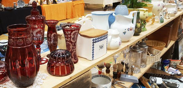 RETRO, ANTIKK OG SAMLEMESSE: Messe med supert utvalg i glass, lp-plater, porselen og fajanse, reklame, sølv og mye mer!