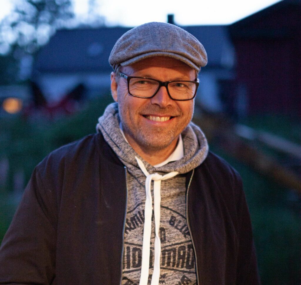 KONFERANSIER: Evald Fjærgård er konferansier under arrangementet, og har sørget for at en rekke artister opptrer under Isfesten.