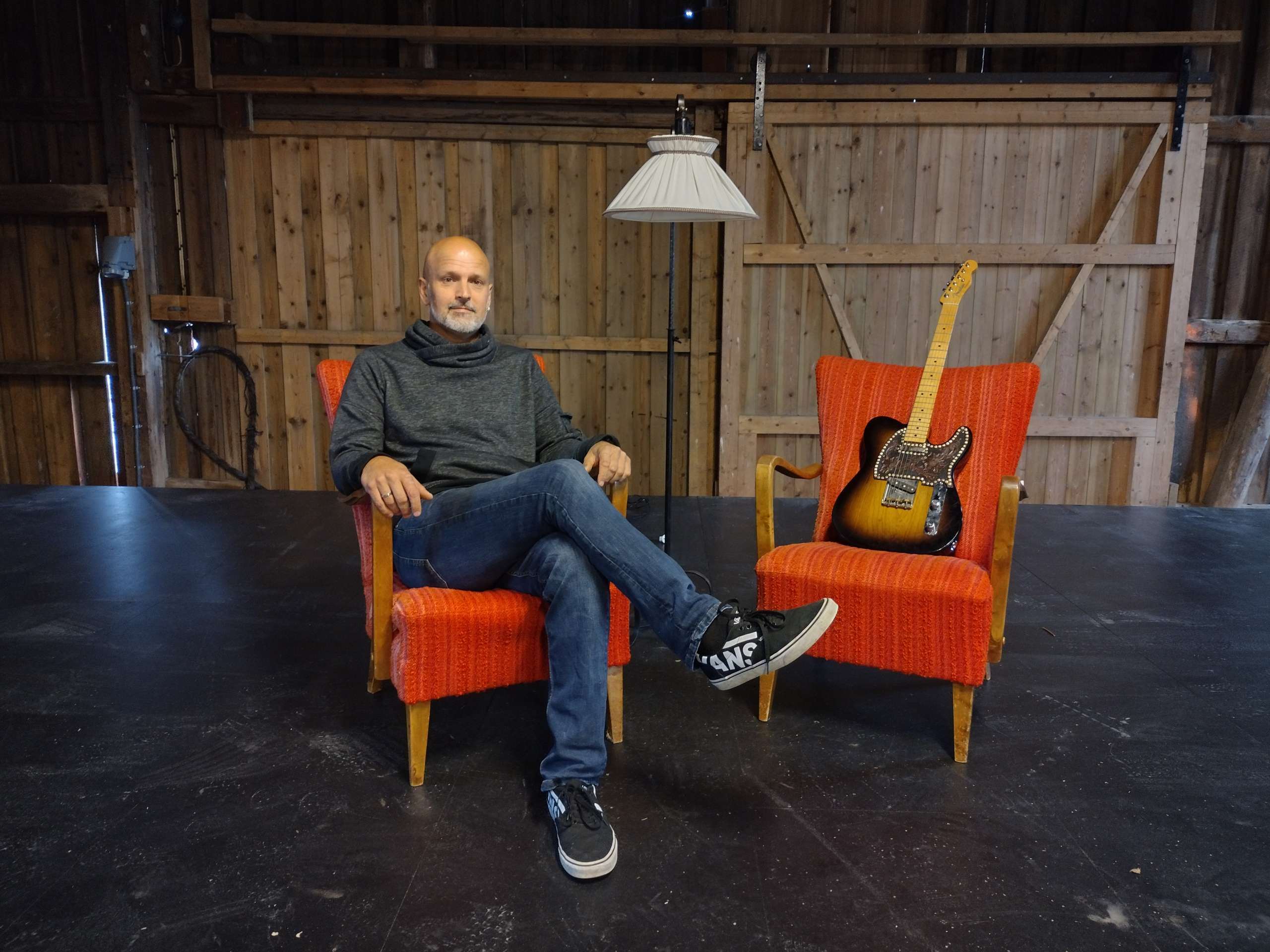 HOLDER ÅPENT: I forbindelse med Pultost- og Akevittdagene holder Godshuset åpent fredag og lørdag, men stenger før konsertene i sentrum starter. Sølve Bolsønes Fuglset ønsker alle velkommen inn.